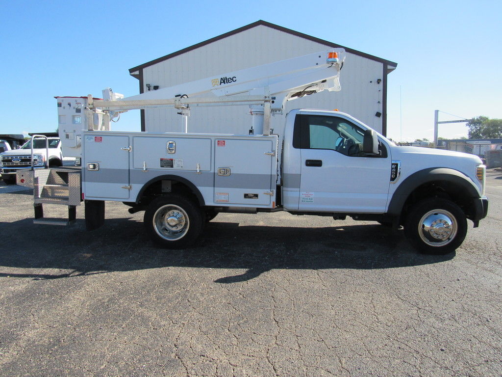 ford f-450 super duty chassis cab 2019 1FDUF4GY2KDA02133 image ford f-450 super duty chassis cab 2019 1FDUF4GY2KDA02133 image